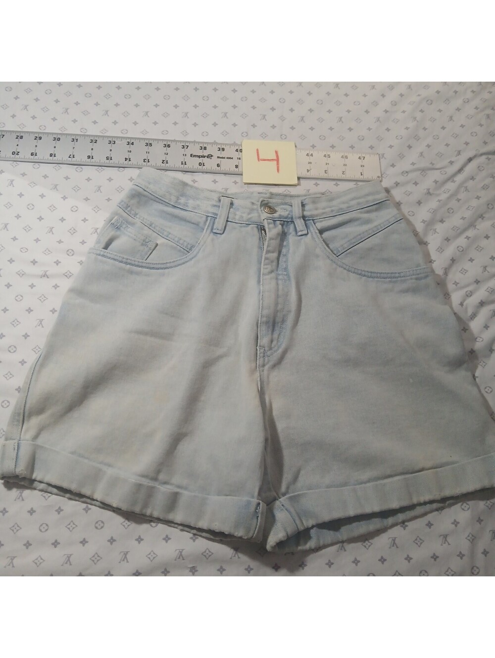 Vintage Bill Blass Made In Hong Kong Light Wash Denim Shorts Womens 8